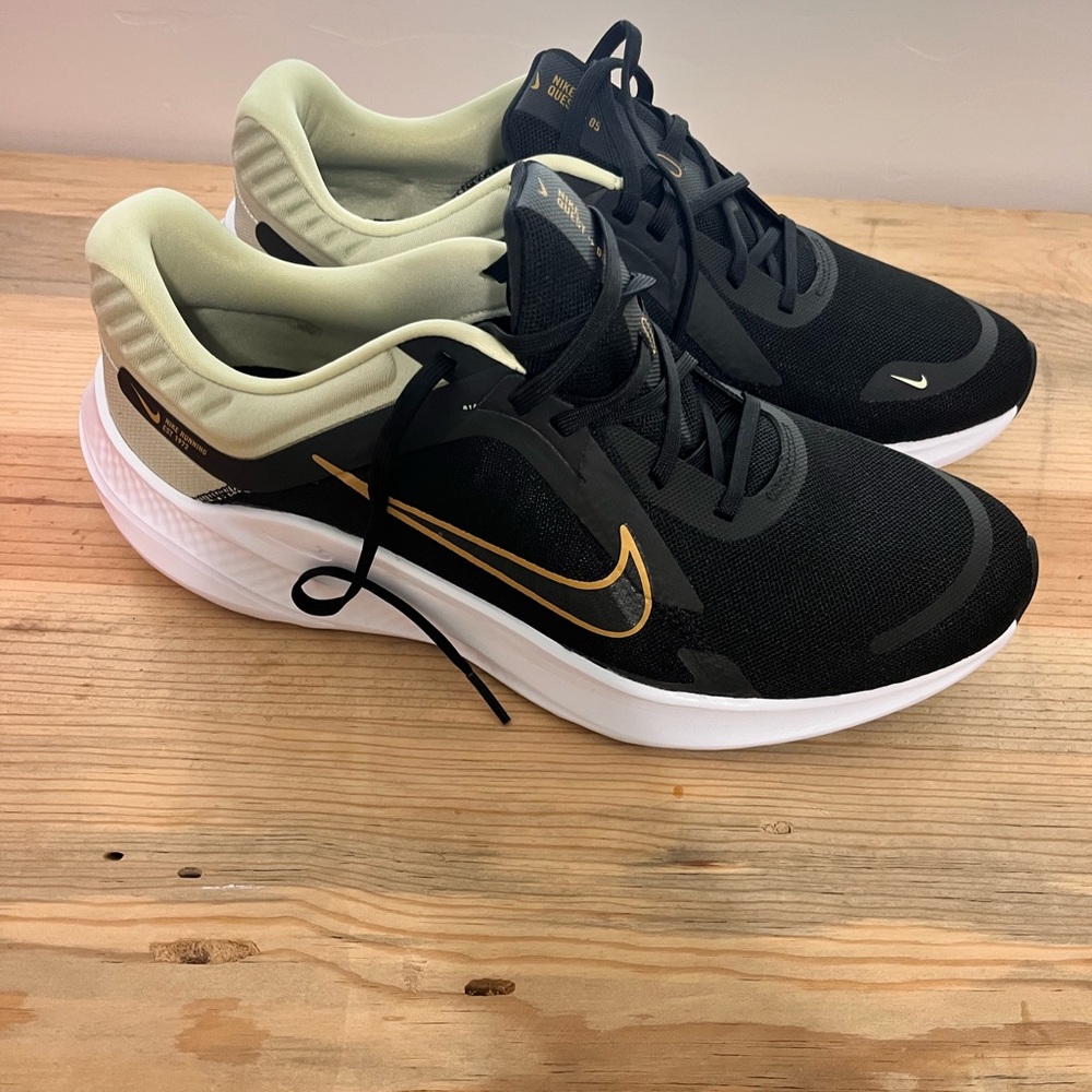 Nike Quest 5 size 11 men’s in Olive Aura and Bronze